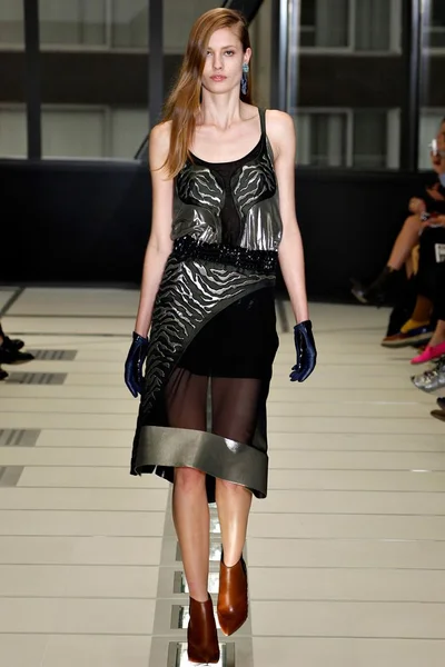 Look 7